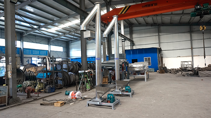 垂直螺旋送料機的3大優(yōu)勢解決物料輸送難題！