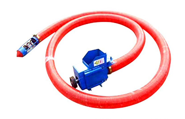 可直接卡在貨車(chē)箱的加高壁上，可彎曲可移動(dòng)，并對(duì)谷物有粗略的清選和脫水作用