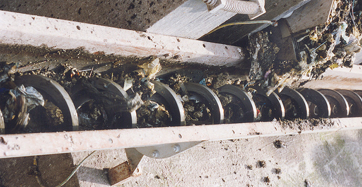 無軸，沒有中心軸，承載力小