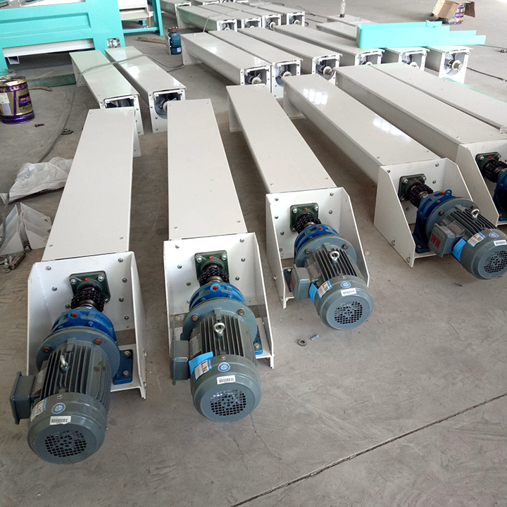 U型螺旋輸送機(jī)的輸送效率跟螺旋葉片的螺距、直徑有關(guān)